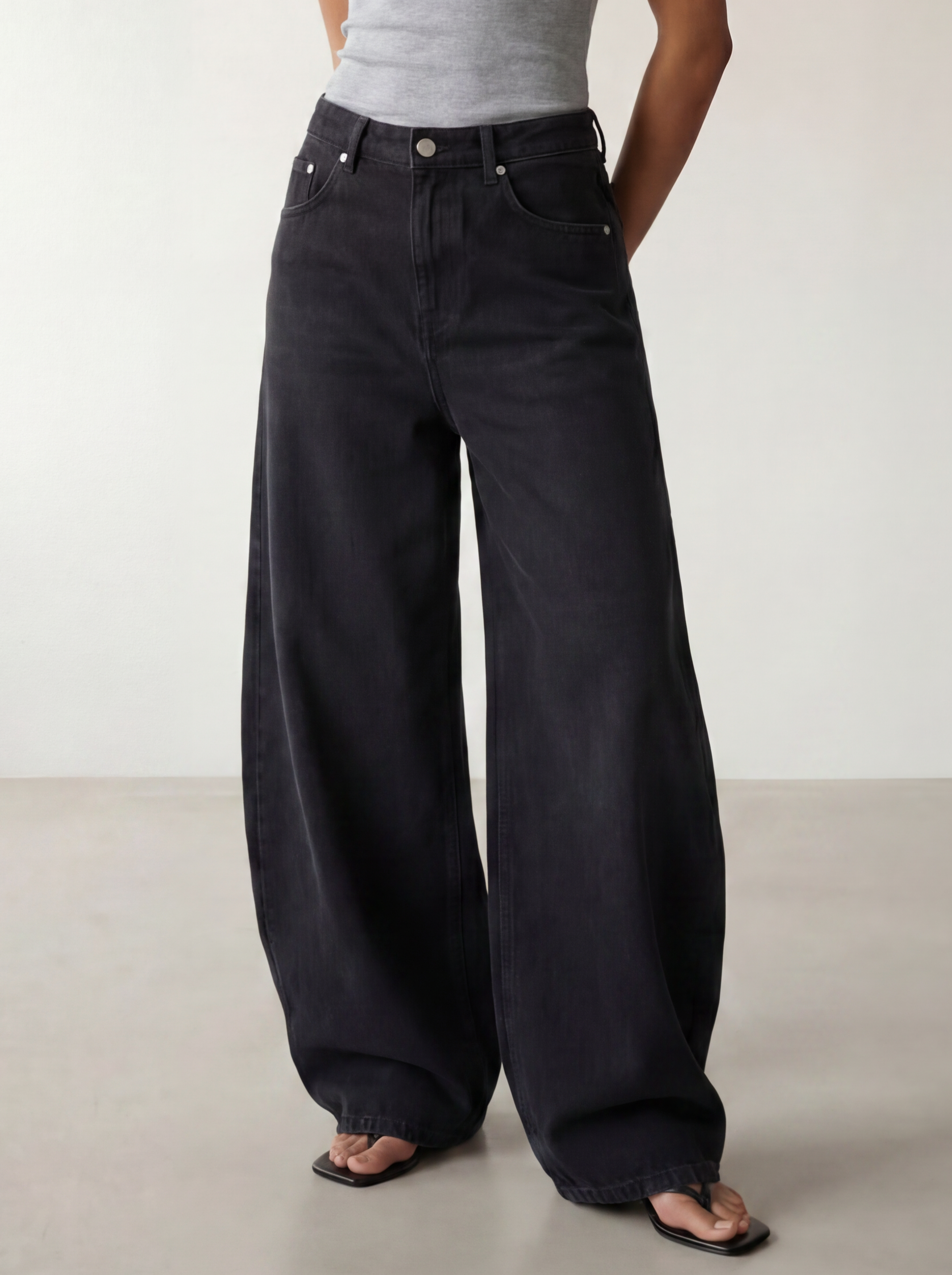 The Victoria Wide Leg Jeans
