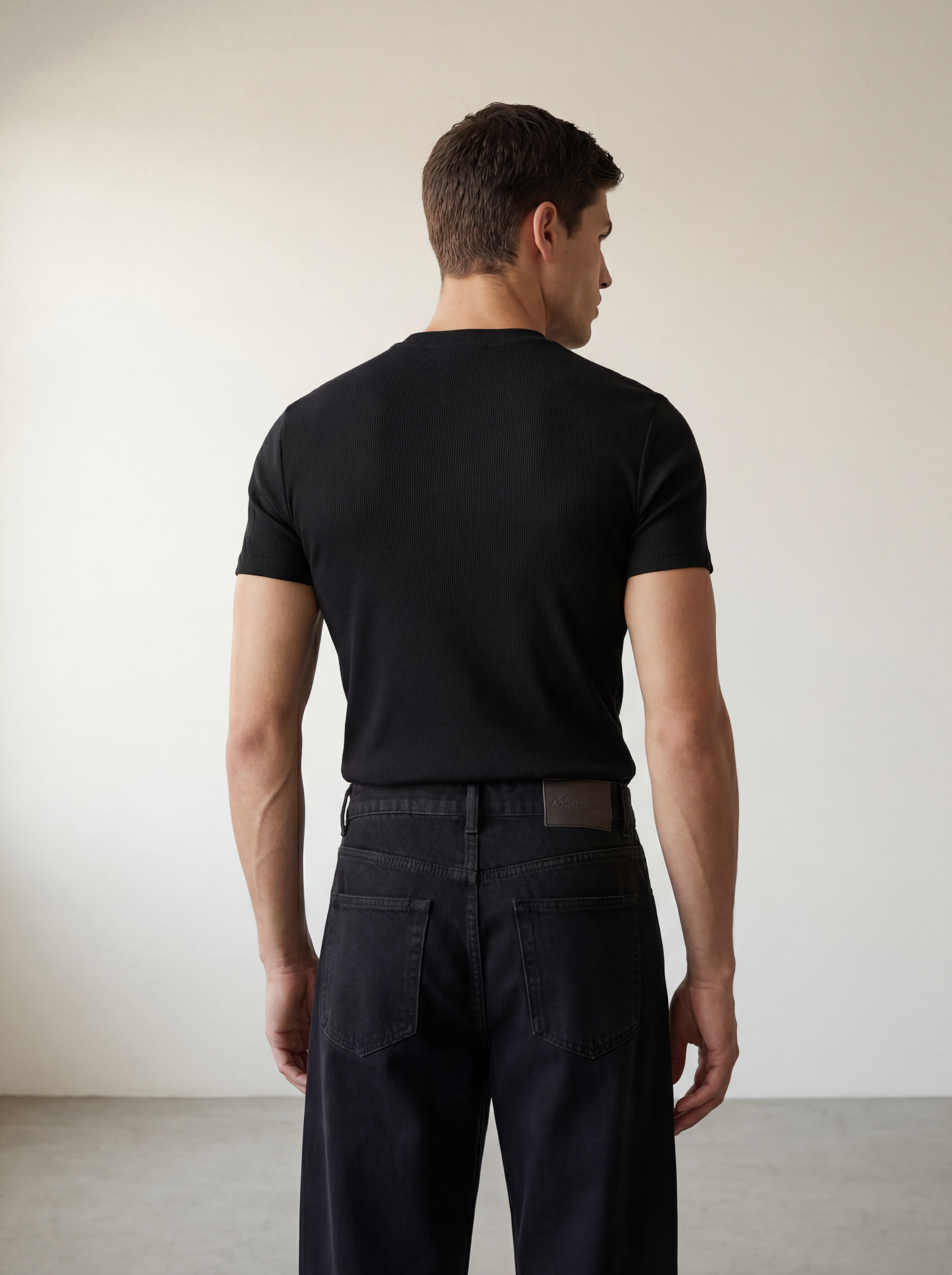 The Peter Muscle-Fit Ribbed T-shirt - Black