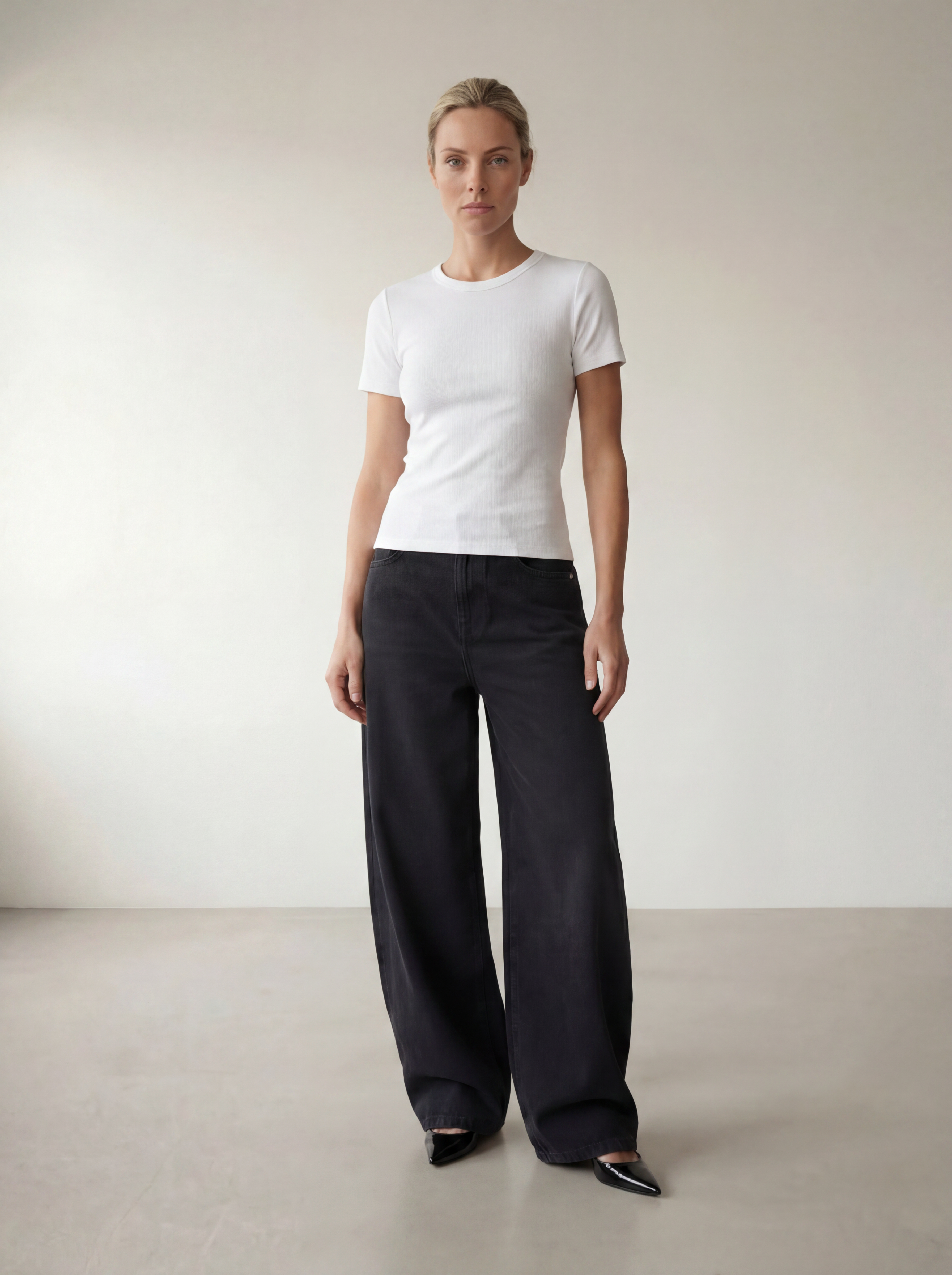 The Petra T-shirt - White